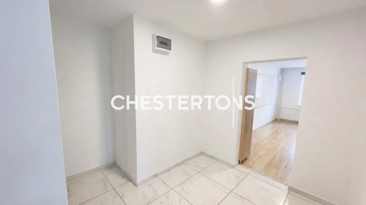 Apartment with 4 bedrooms for sale 85.36 sqm in Bucuresti, Crangasi area - foto 2