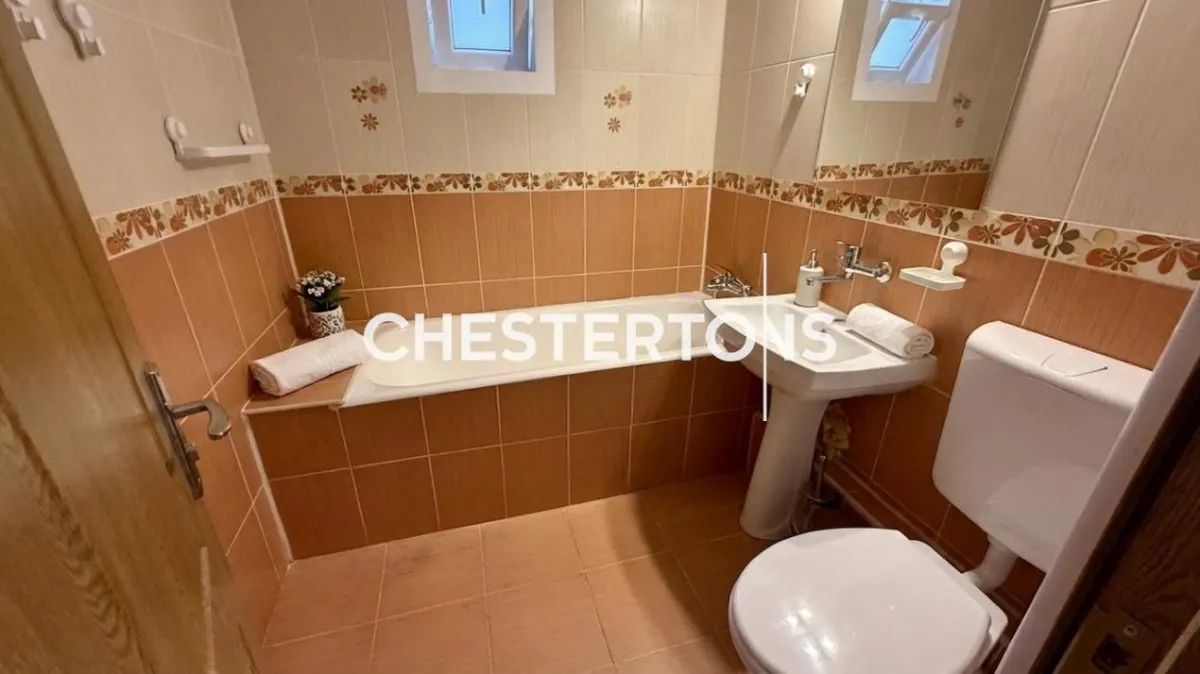 Apartment with 4 bedrooms for sale 85.36 sqm in Bucuresti, Crangasi area - foto 3