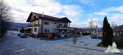 Turnkey Hospitality Business, 2 Guesthouses, 27 Rooms, Event Venue, Cornu - foto 2