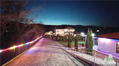 Turnkey Hospitality Business, 2 Guesthouses, 27 Rooms, Event Venue, Cornu - foto 10