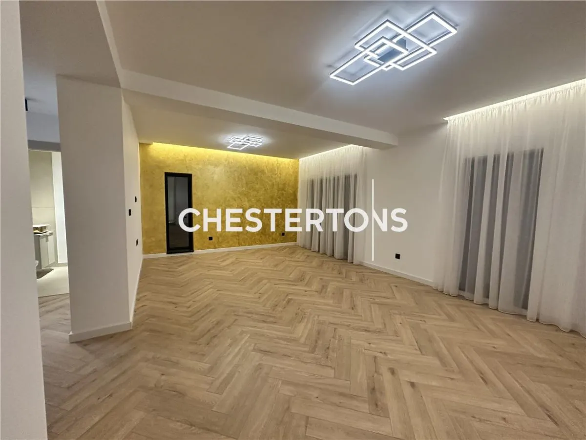 House / villa for sale 140 sqm in Domnesti, Central area - foto 2