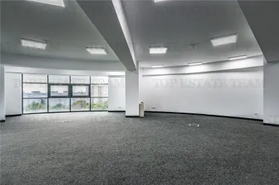 Spatiu comercial cu view de inchiriat in Sector 3 - foto 8