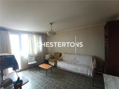 Two-Bedroom Apartment with Balcony, Dr. Taberei, 50m from Romancierilor Metro - Bucuresti