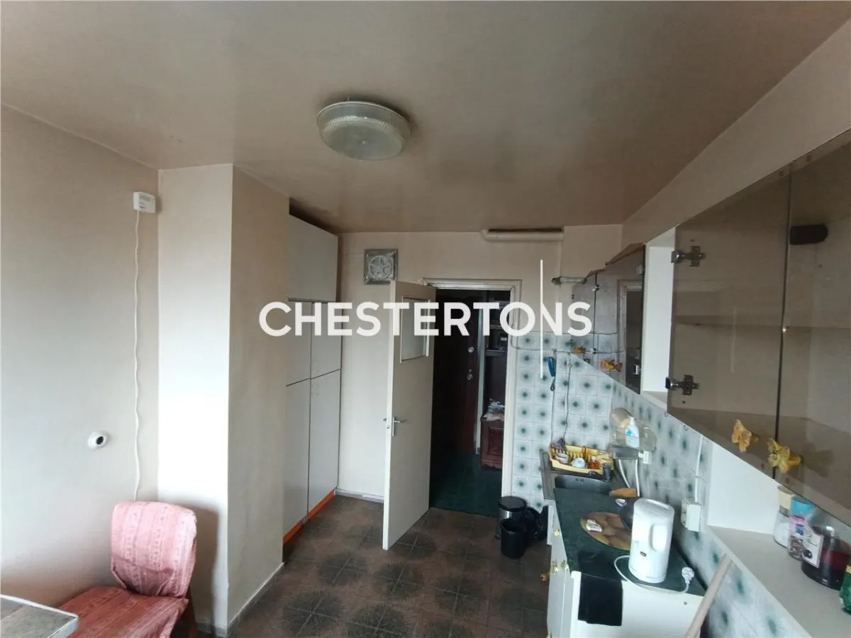Two-Bedroom Apartment with Balcony, Dr. Taberei, 50m from Romancierilor Metro - foto 7