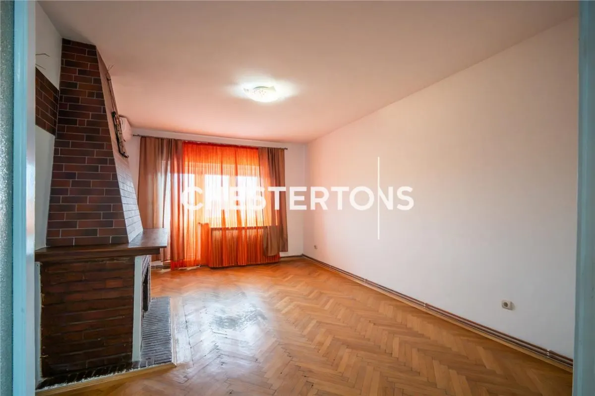 Above the City – 3-Bedroom Apartment with Terrace, Fireplace & Heritage - foto 11
