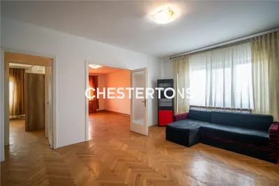 Above the City – 3-Bedroom Apartment with Terrace, Fireplace & Heritage - foto 3