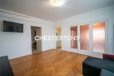 Above the City – 3-Bedroom Apartment with Terrace, Fireplace & Heritage - foto 4