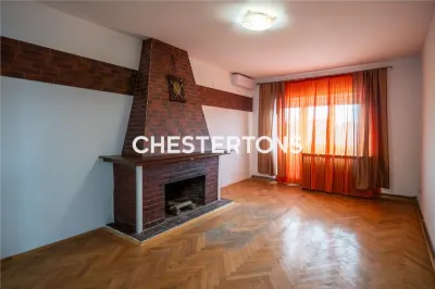 Above the City – 3-Bedroom Apartment with Terrace, Fireplace & Heritage - foto 9