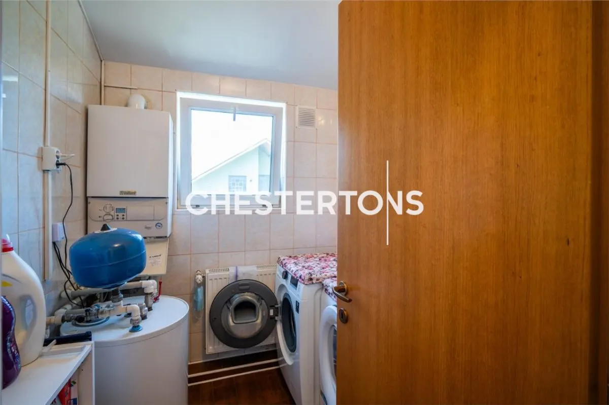 Private Villa with 800sqm Land and Double Garage near Bucuresti Ring Road - foto 16