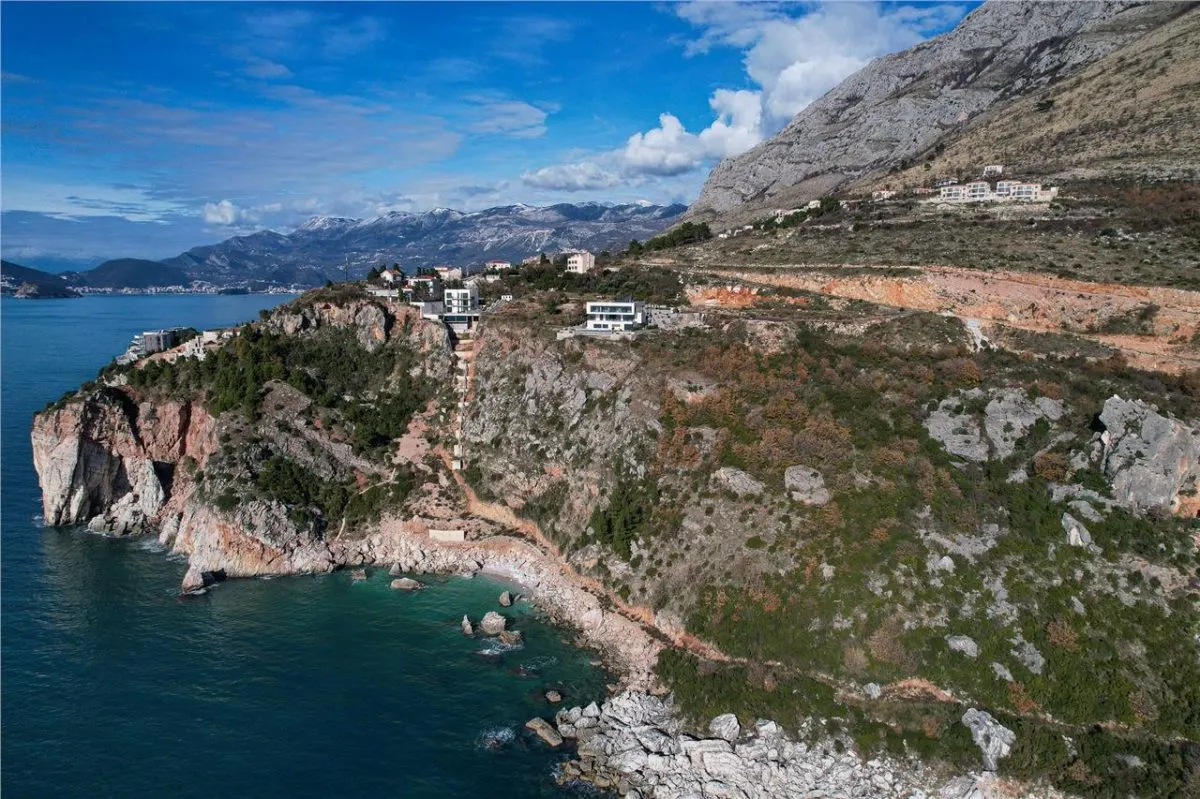 Villa for Sale in Budva - foto 1