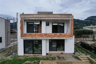 House for Sale in Bar - Bar