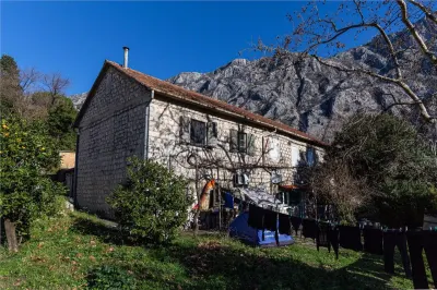 House for Sale in Kotor - foto 2