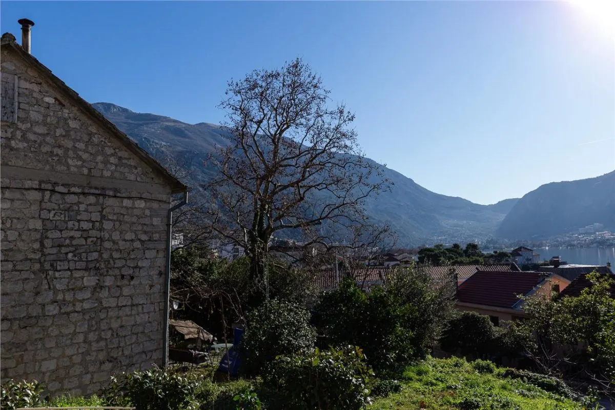House for Sale in Kotor - foto 7