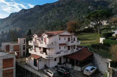 Hotel for Sale in Kotor - foto 3