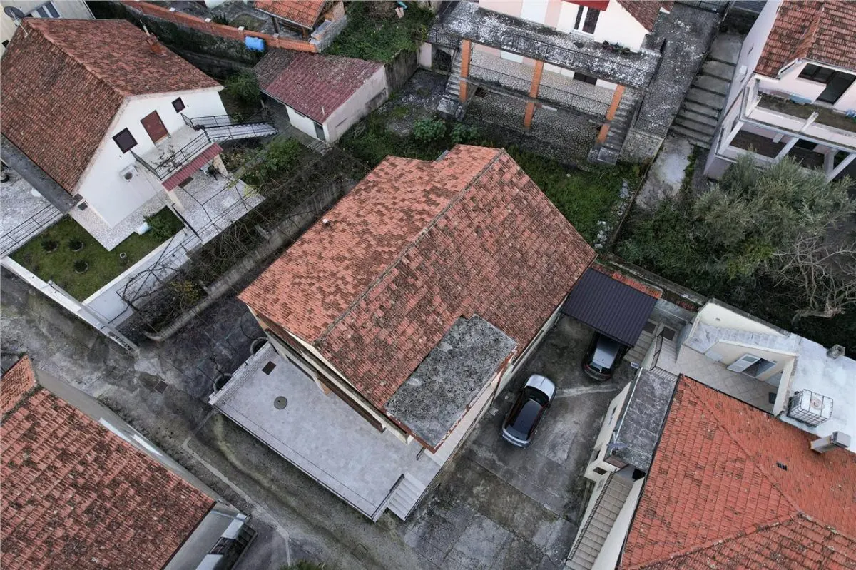 House for Sale in Kotor - foto 4