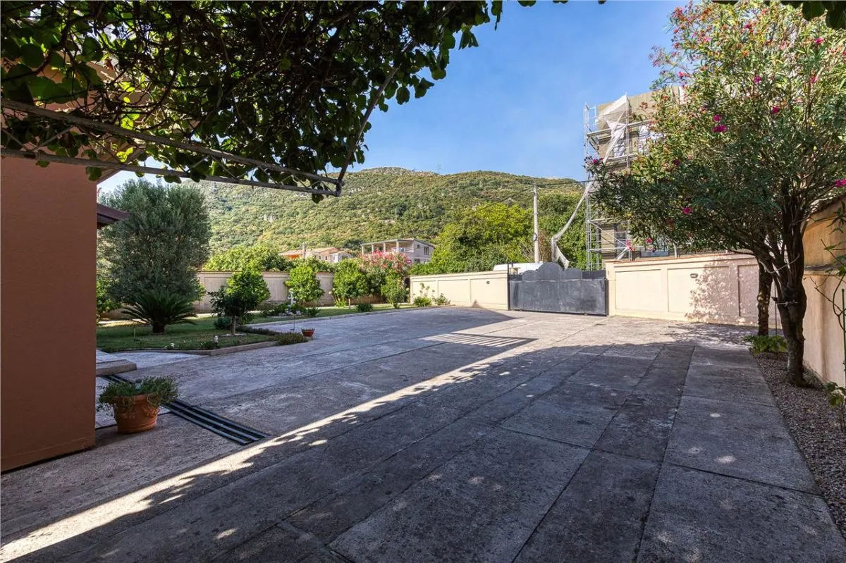 Villa for Sale in Budva - foto 4