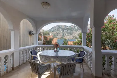 House for Sale in Kotor - foto 18