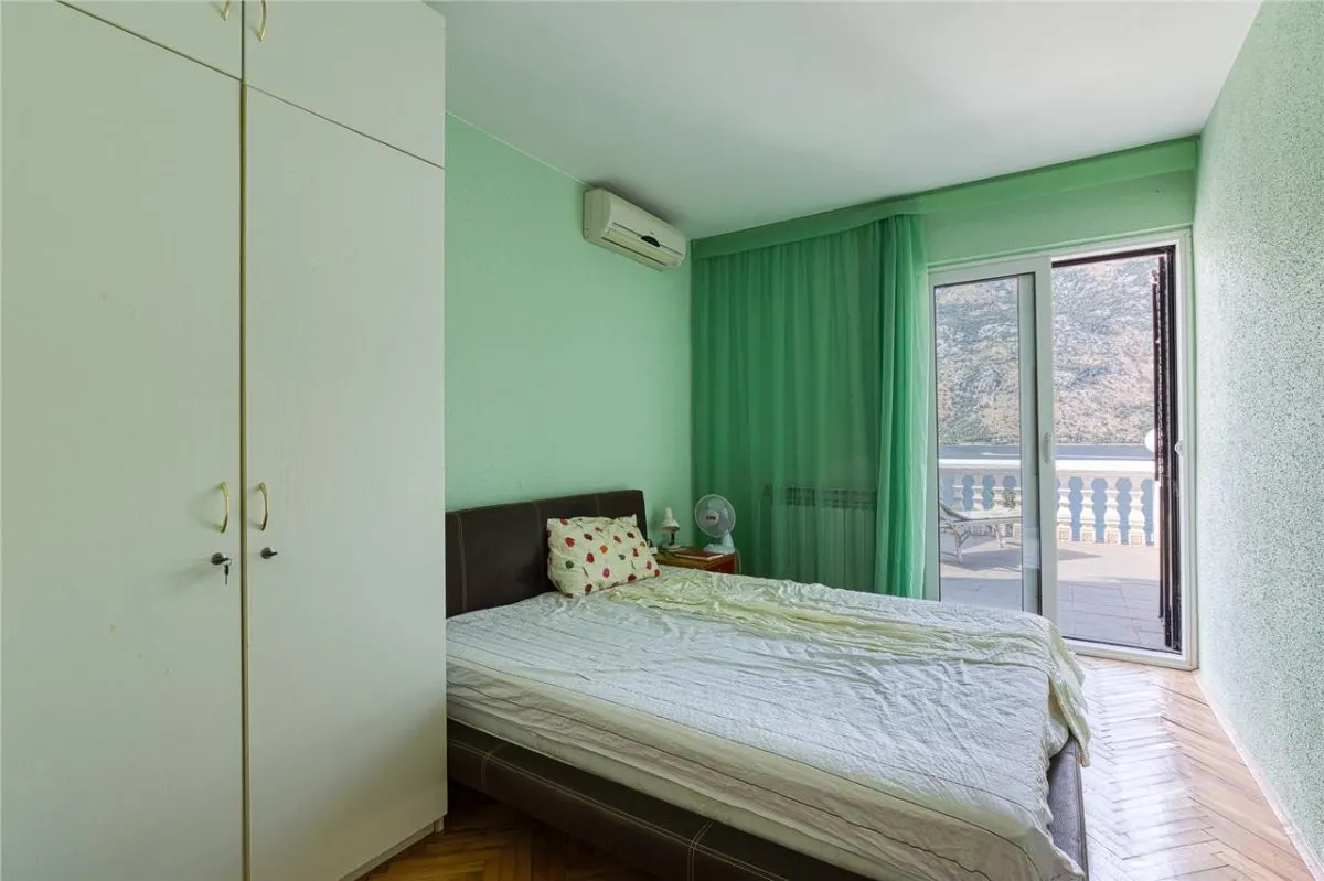 House for Sale in Kotor - foto 4