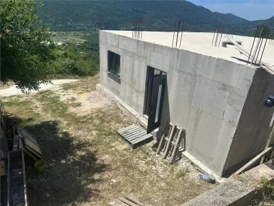 House for Sale in Herceg-Novi - Herceg Novi