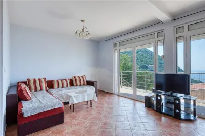 House for Sale in Budva - foto 3