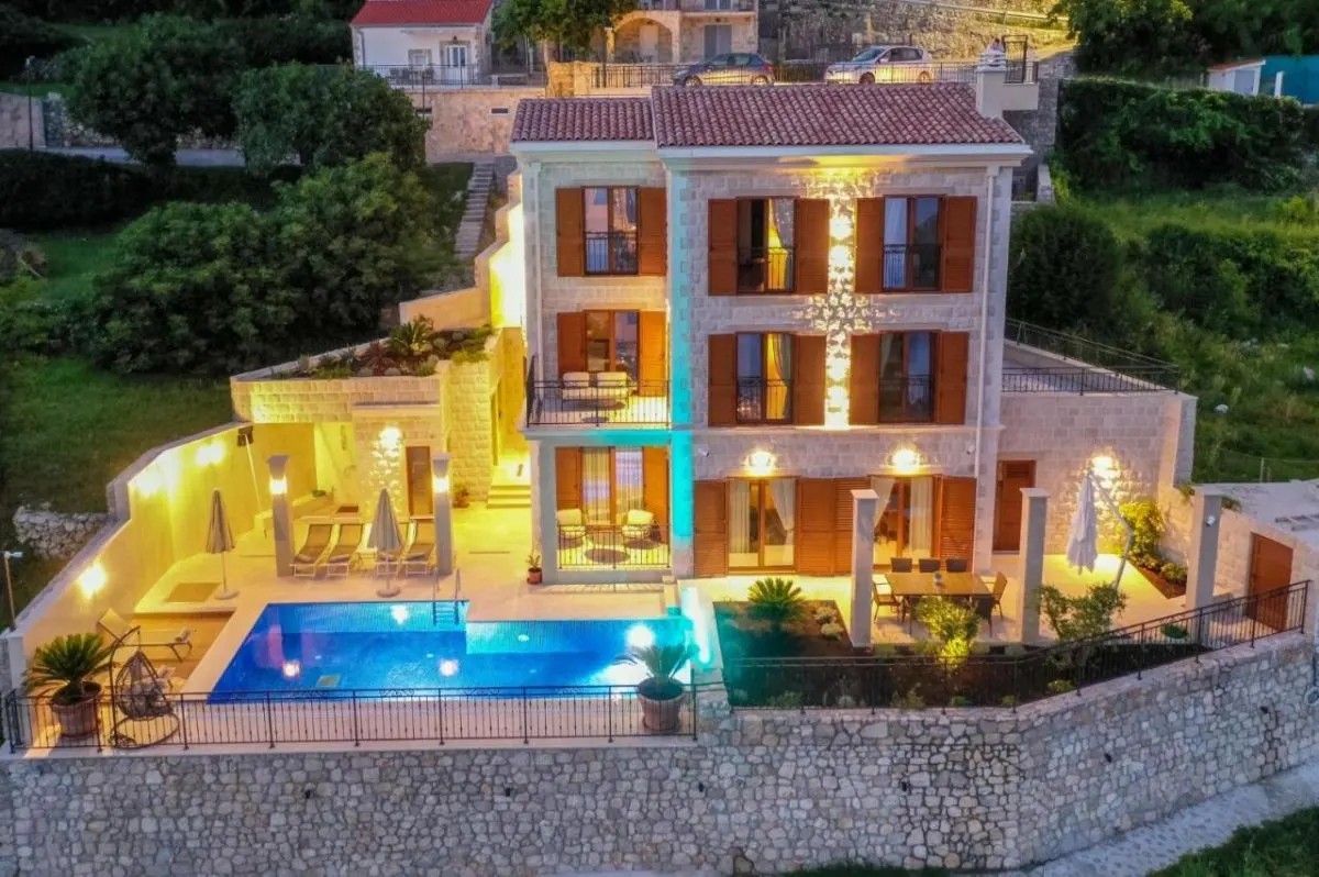Villa for Sale in Budva - foto 2