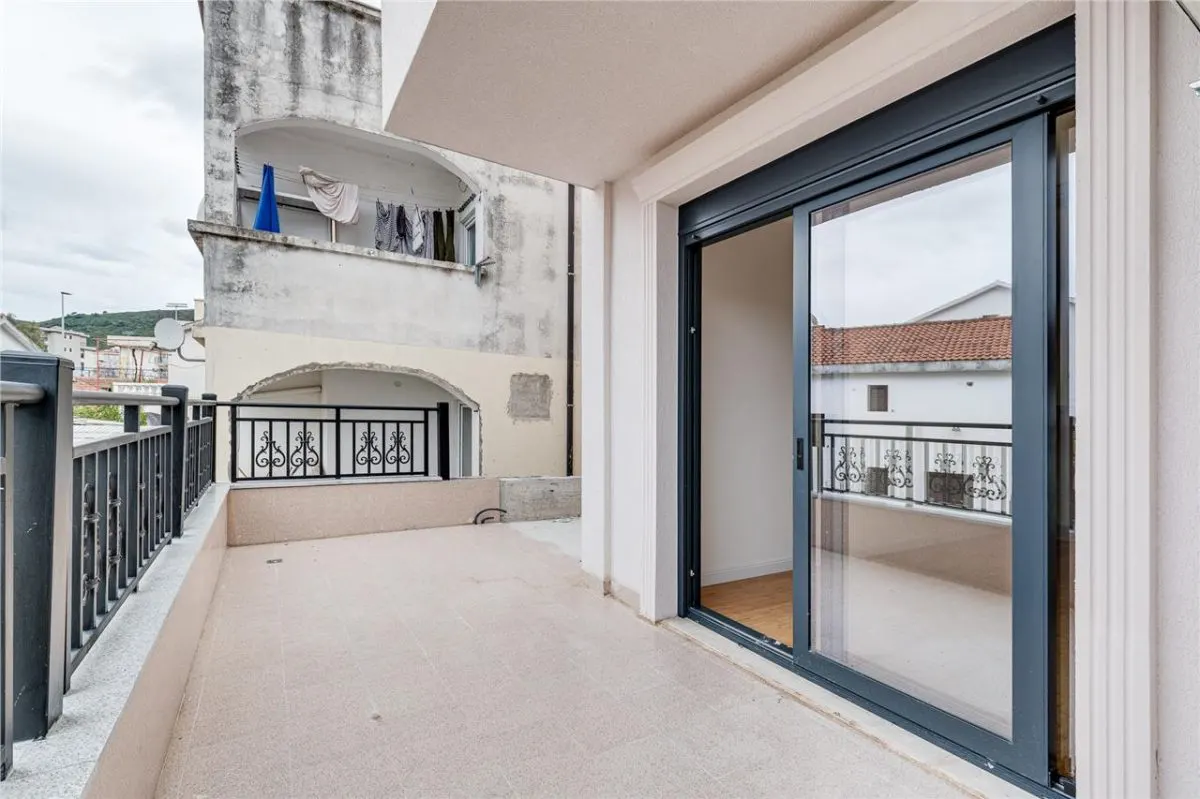 Apartment for Sale in Budva - foto 2