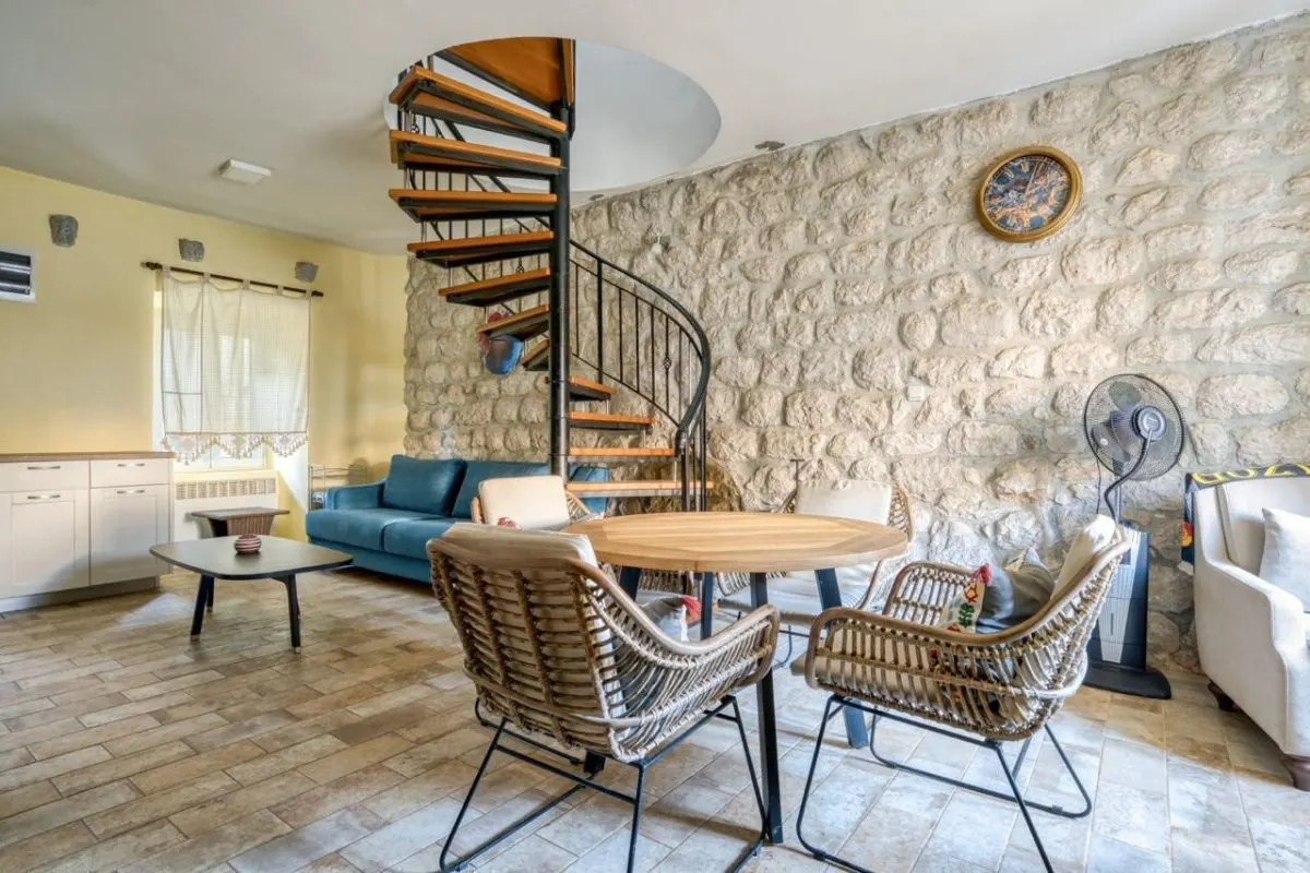 House for Sale in Kotor - foto 5