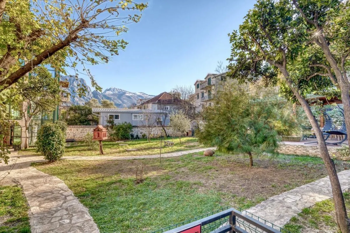 House for Sale in Kotor - foto 8