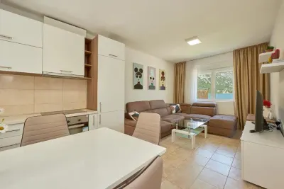 House for Sale in Kotor - foto 11