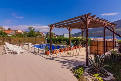 Villa for Sale in Herceg-Novi - Djenovici