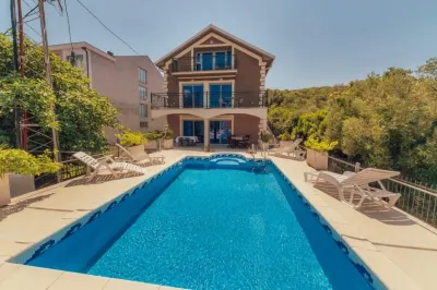 House for Sale in Tivat - foto 3