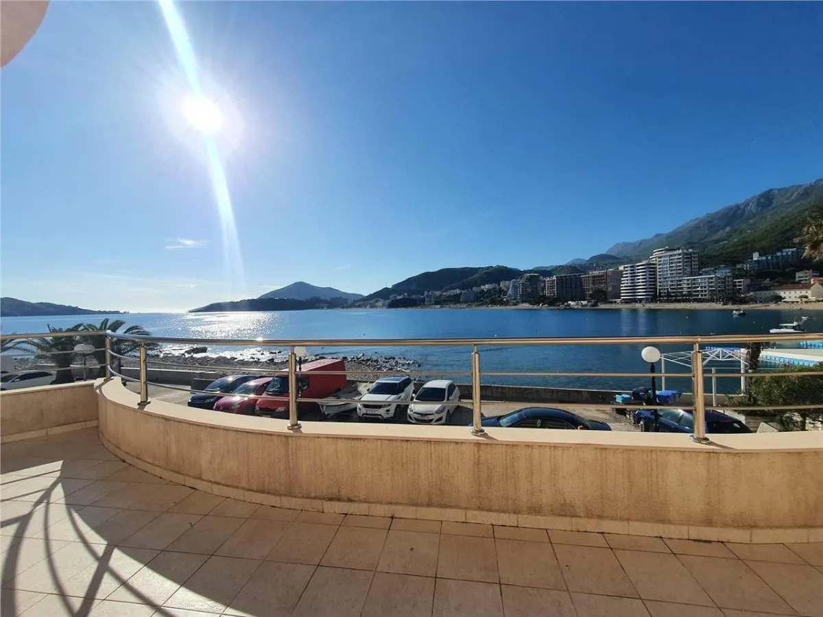 Apartment for Sale in Budva - foto 1