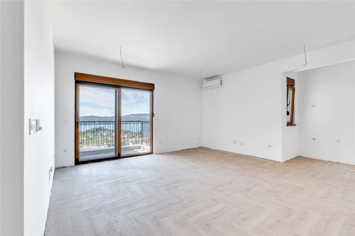 Apartment for Sale in Tivat - foto 1