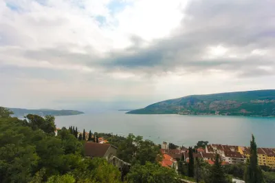 House for Sale in Herceg-Novi - Herceg Novi