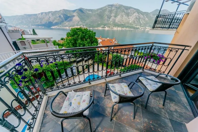 Apartment for Sale in Kotor - foto 2