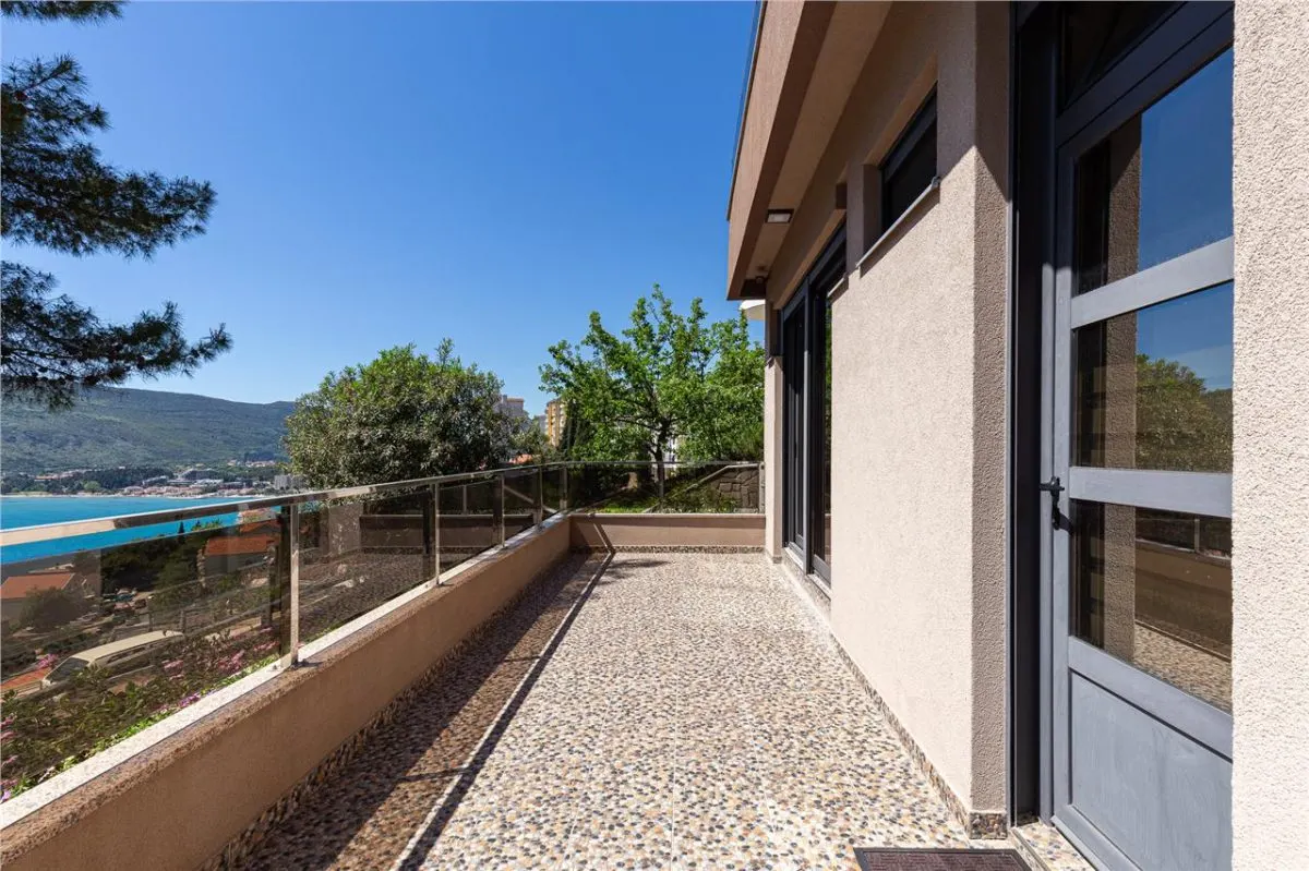 Villa for Sale in Herceg-Novi - foto 1