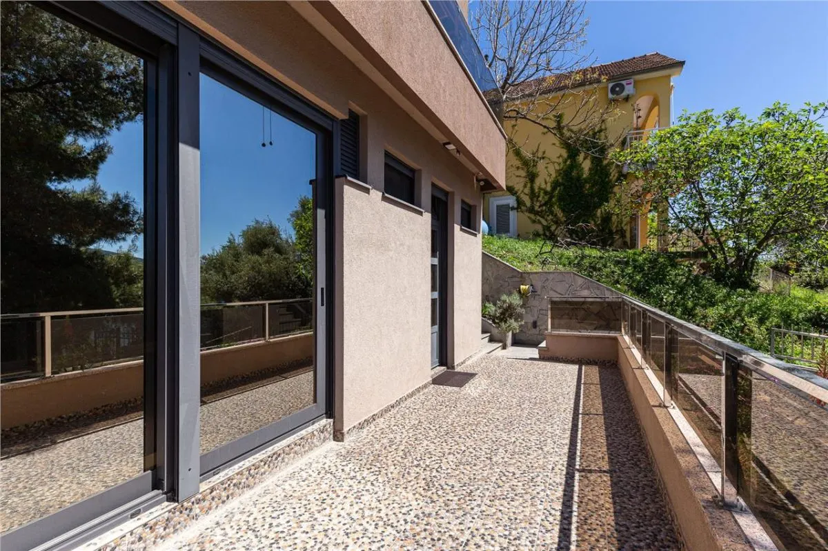Villa for Sale in Herceg-Novi - foto 2