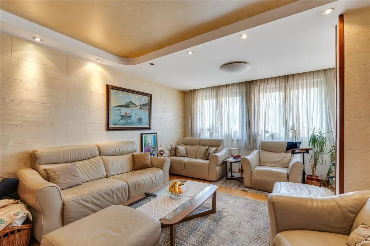 Casa en Venta en Budva - foto 1