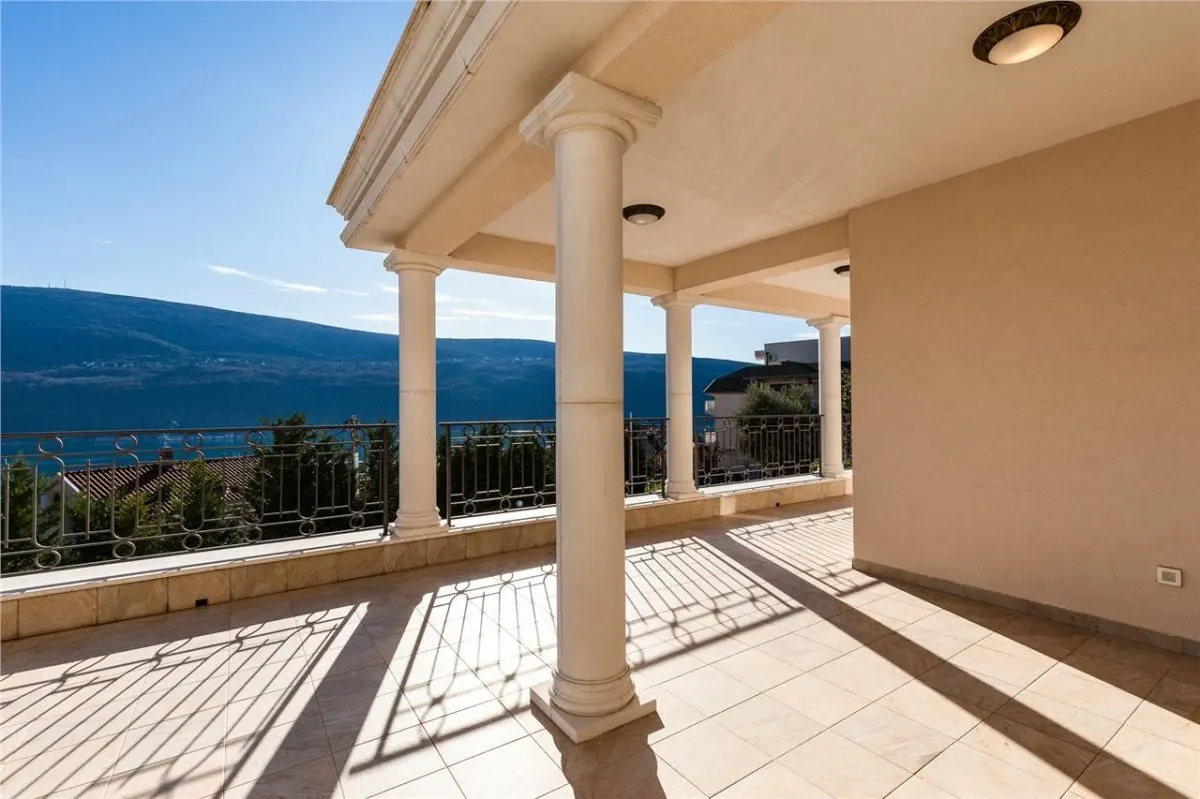 Villa for Sale in Herceg-Novi - foto 2