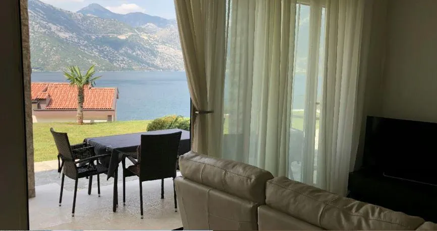 House for Sale in Kotor - foto 7
