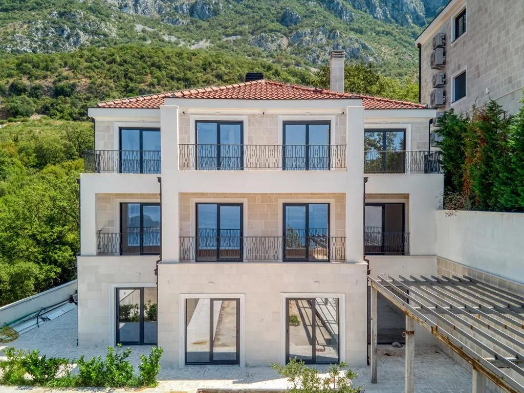 Villa for Sale in Budva - foto 1