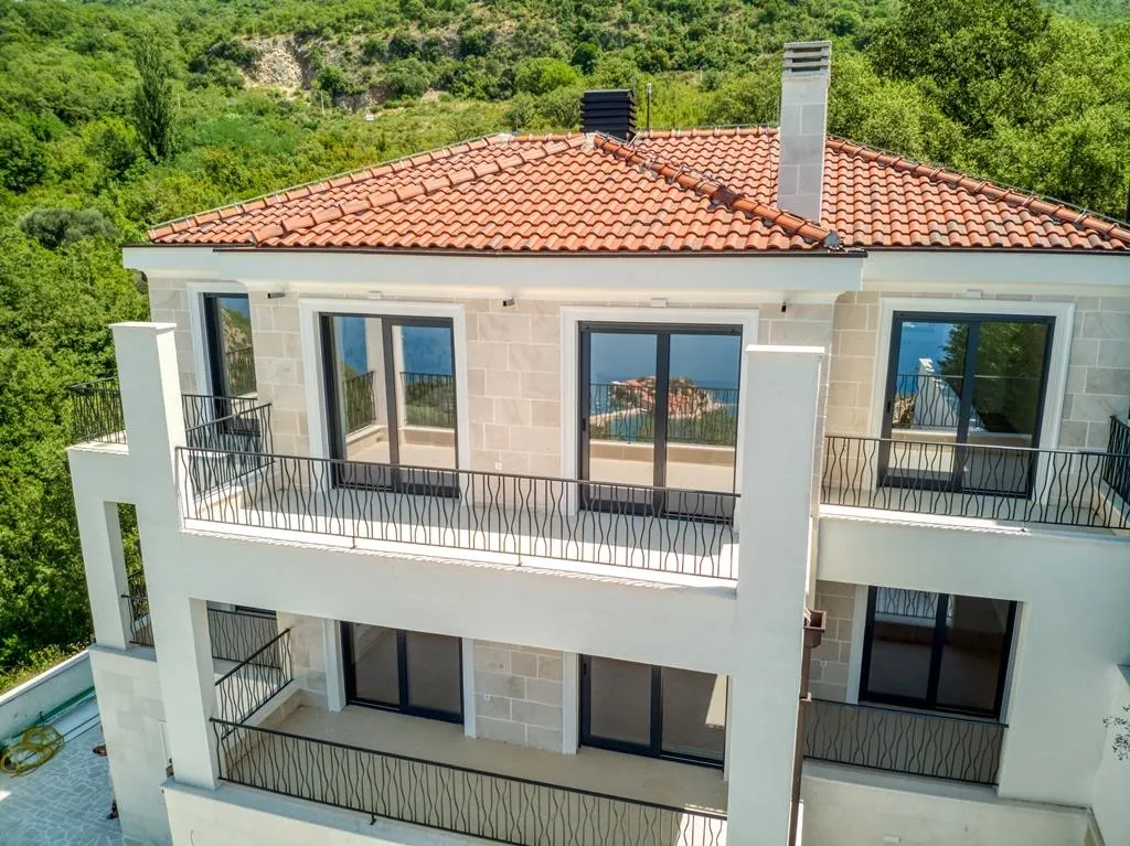 Villa for Sale in Budva - foto 2
