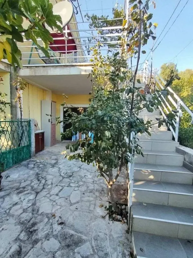 House for Sale in Budva - foto 1