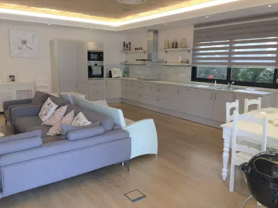 House for Sale in Kotor - foto 2