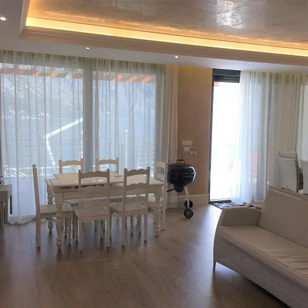 House for Sale in Kotor - foto 4