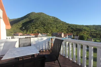 House for Sale in Kotor - foto 2