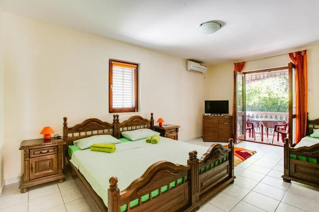 Hotel for Sale in Budva - foto 2
