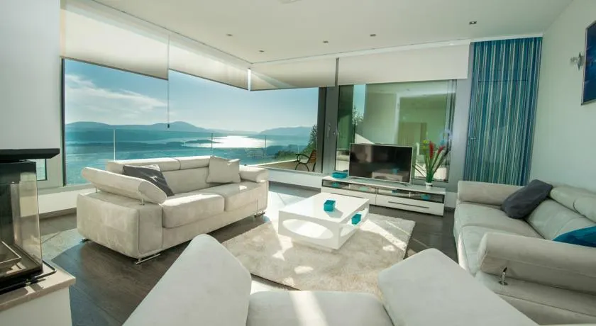 Villa for Sale in Kotor - foto 1