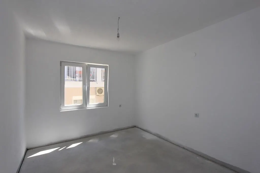 House for Sale in Ulcin - foto 12