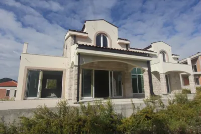 House for Sale in Herceg-Novi - Herceg Novi